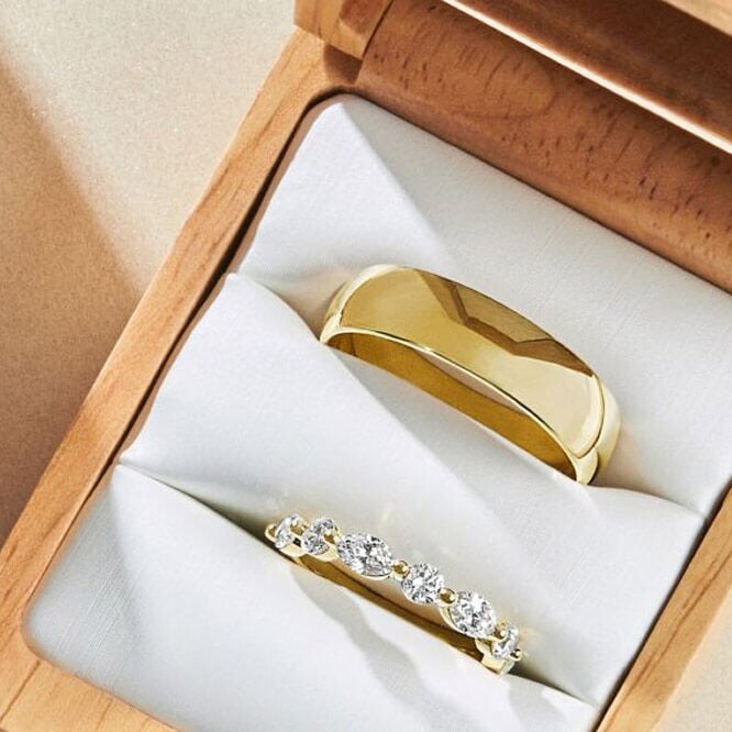 14K Gold Plated Ring With Alternating Round Diamonds